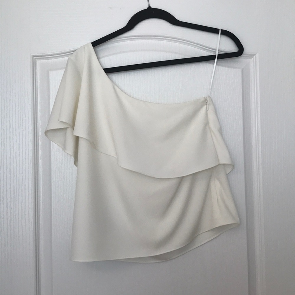 One shoulder beautiful top